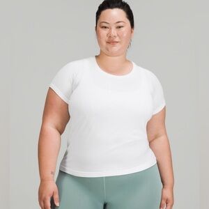 Lululemon size twelve race length tee